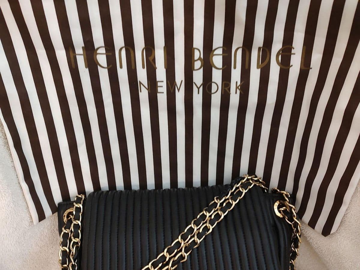 Garage Sale — 3016 S Peninsula Dr, Daytona Beach photo 2